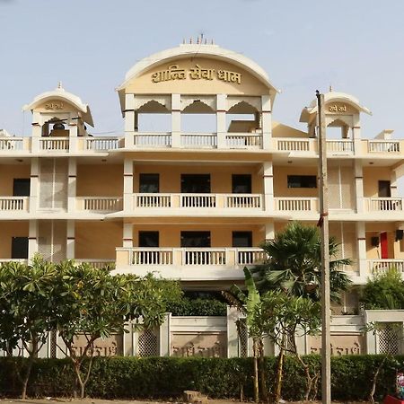 Hotel Oyo 13564 Near Prem Mandir Mathura Exteriér fotografie