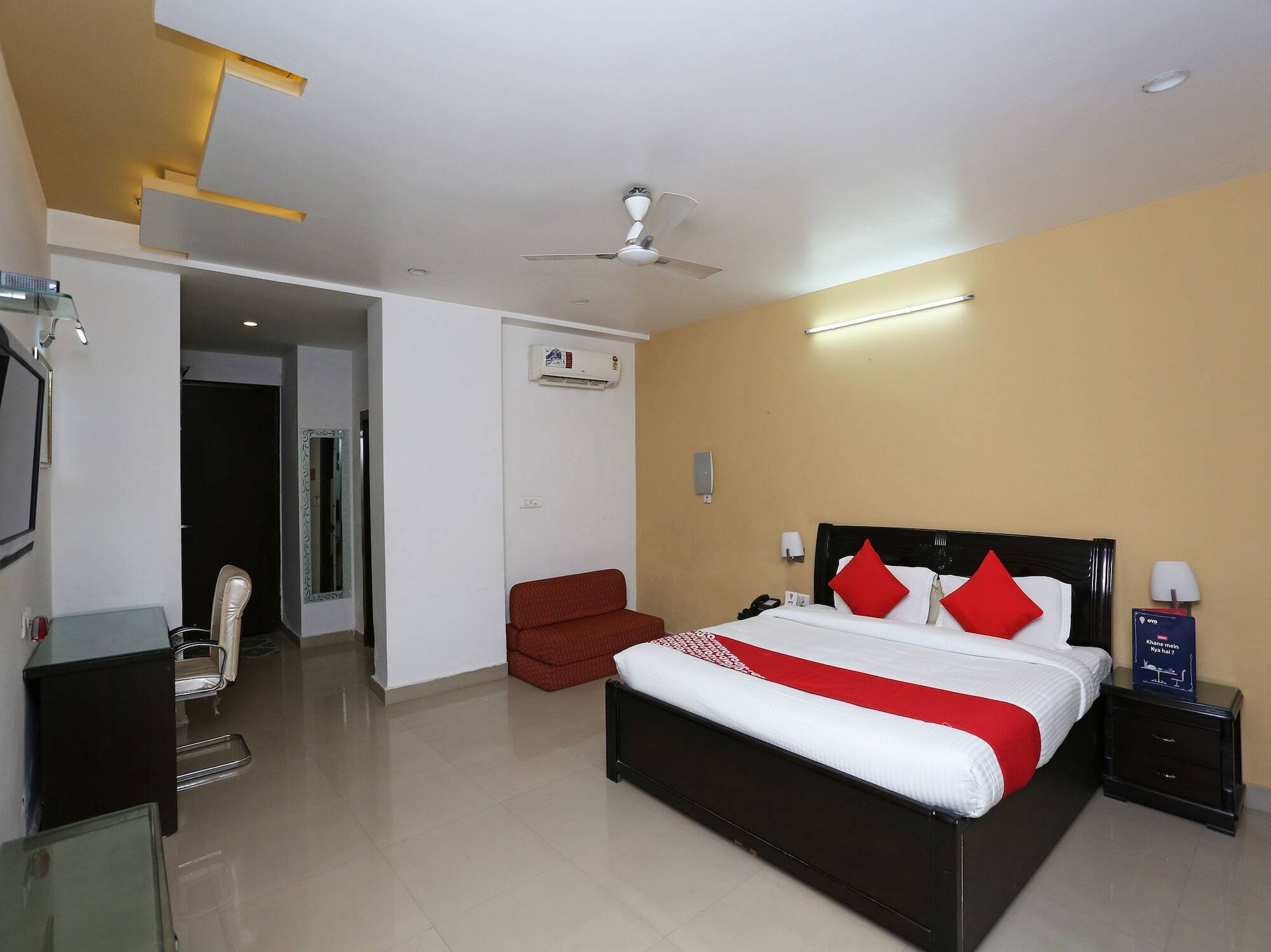 Hotel Oyo 13564 Near Prem Mandir Mathura Exteriér fotografie